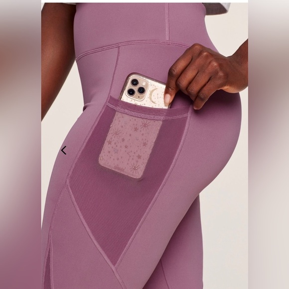 New Women’s Walk Pop Ava Leggings size medium. - Picture 8 of 8